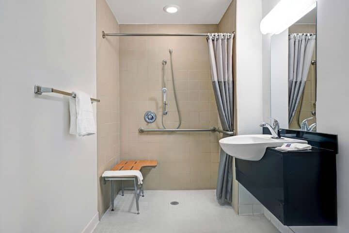 Room 12 of 20